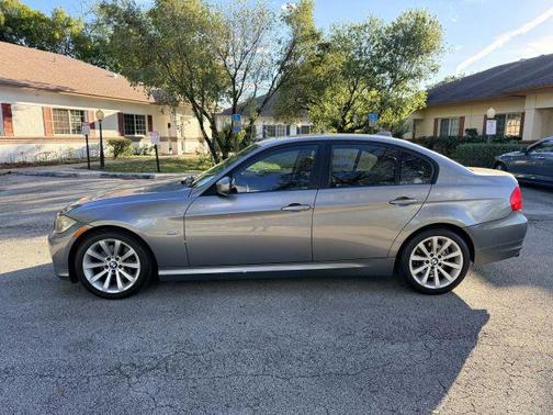 2011 BMW 328 i