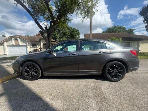 2014 Chrysler 200 Limited