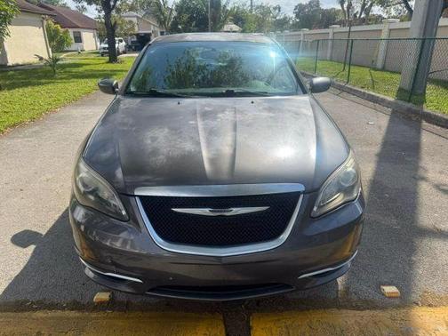 2014 Chrysler 200 Limited
