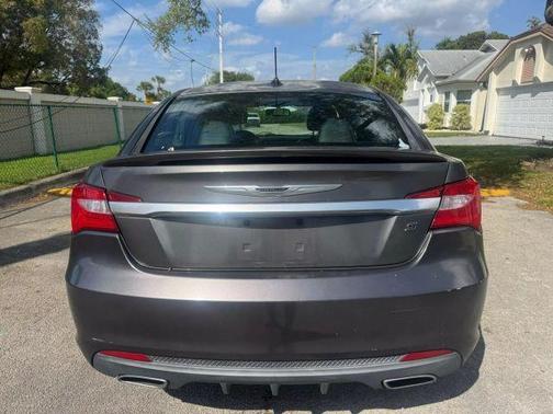 2014 Chrysler 200 Limited