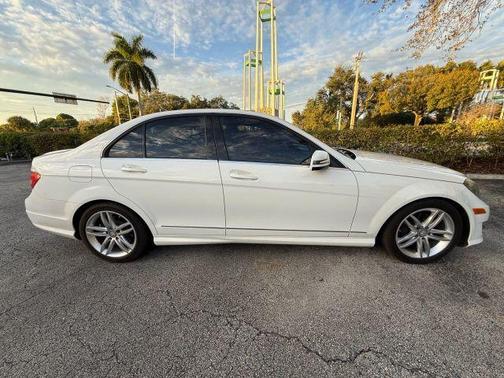 2013 Mercedes-Benz C-Class C 300 4MATIC Luxury