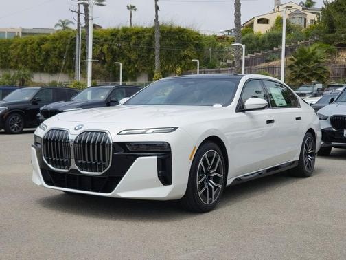 Alpine White 2026 BMW 740 i