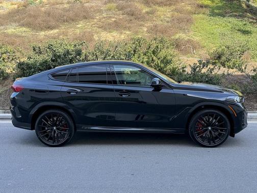 2026 BMW X6 M60i