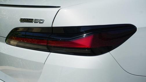 2025 BMW i7 eDrive50