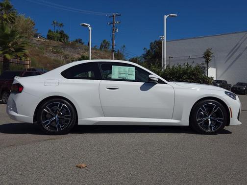 Alpine White 2026 BMW 230 i