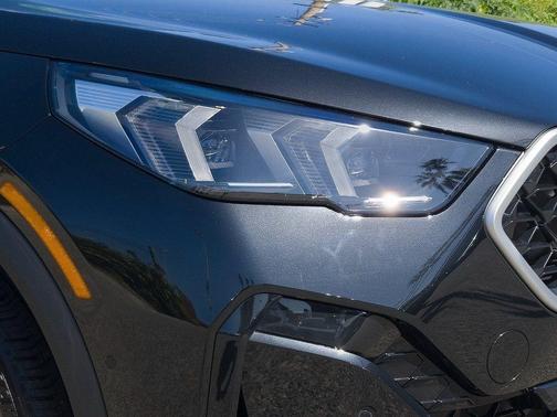 2025 BMW X2 xDrive28i