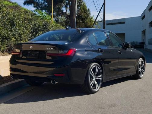 2022 BMW 330 i