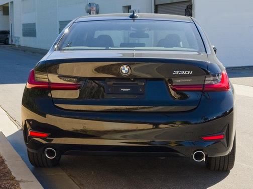 2022 BMW 330 i