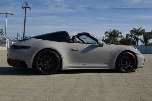 2022 Porsche 911 Targa 4 GTS