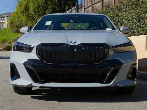 2026 BMW 530 i