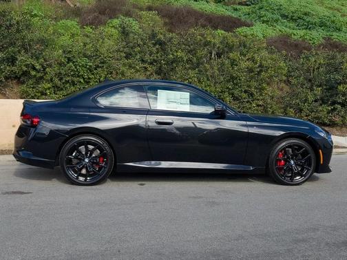 2026 BMW M240 i xDrive