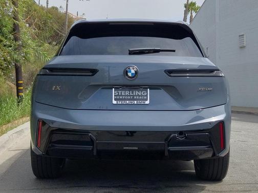 2026 BMW iX xDrive60