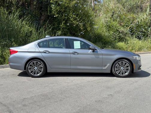 2019 BMW 540 i