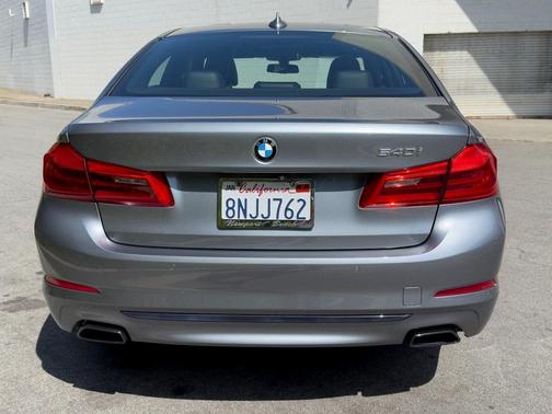 2019 BMW 540 i