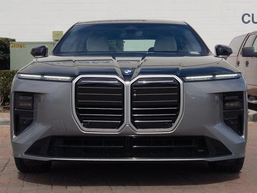 Black Sapphire Metallic 2027 BMW 740 i xDrive