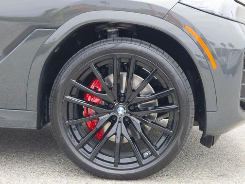 C36 2027 BMW X6 xDrive40i
