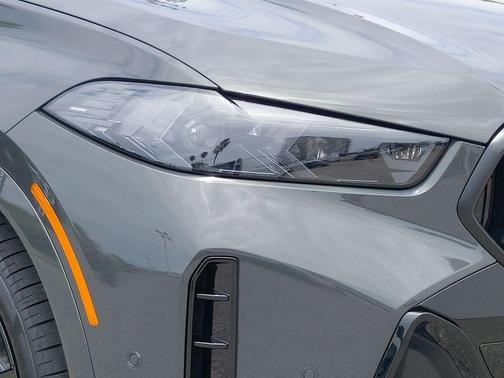C36 2027 BMW X6 xDrive40i