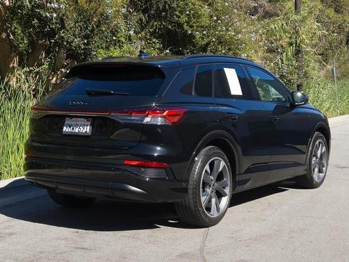 2024 Audi Q4 e-tron 55 quattro Premium
