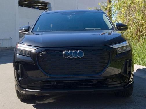 2024 Audi Q4 e-tron 55 quattro Premium