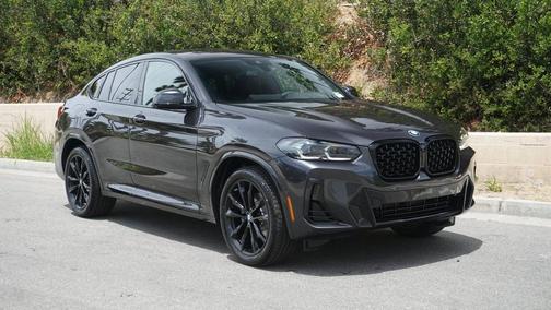 2025 BMW X4 xDrive30i