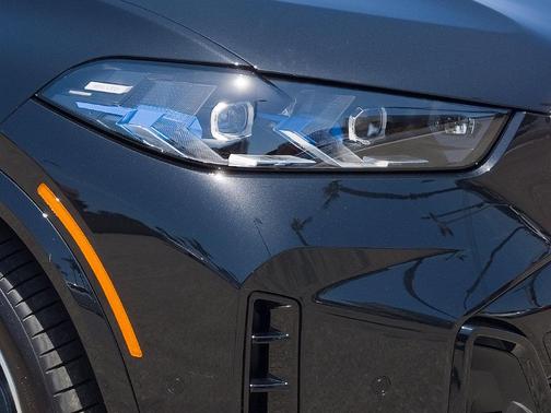 Black Sapphire Metallic 2026 BMW X5 PHEV xDrive50e
