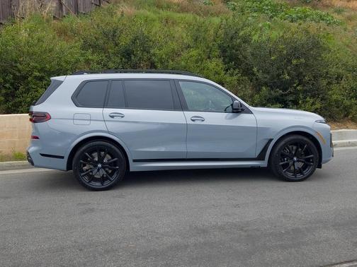 2026 BMW X7 M60i