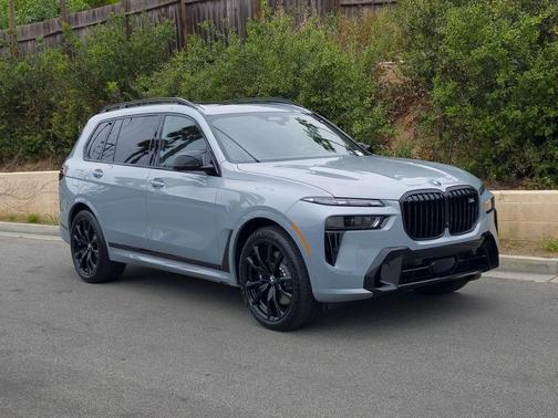 2026 BMW X7 M60i