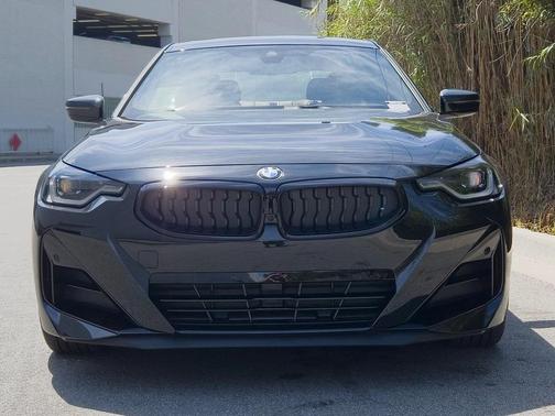 2025 BMW 230 i