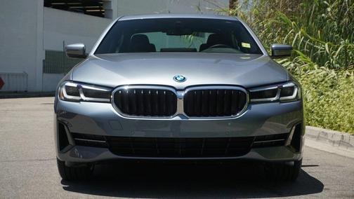 2022 BMW 530e 530e