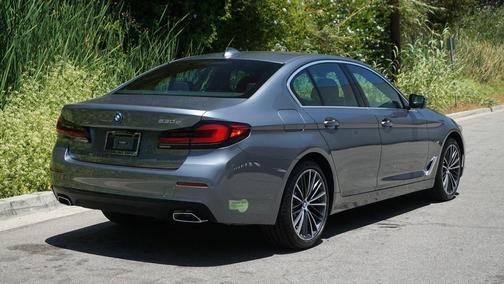 2022 BMW 530e 530e