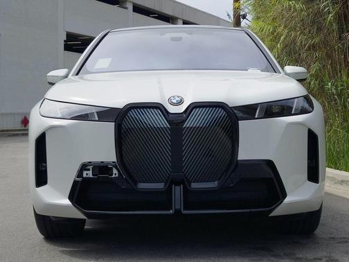 2026 BMW iX xDrive60