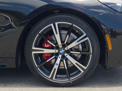 Black Sapphire Metallic 2027 BMW 530 i