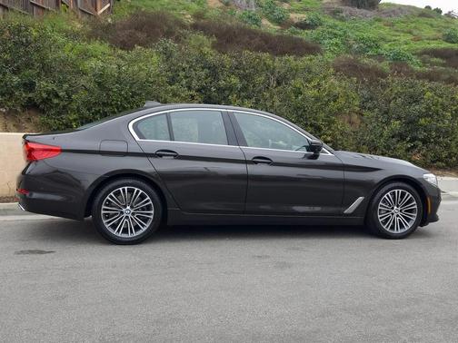 2019 BMW 540 i