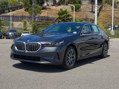 Dark Graphite Metallic 2027 BMW 530 i