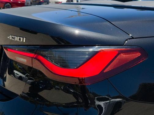 Black Sapphire Metallic 2027 BMW 430 i
