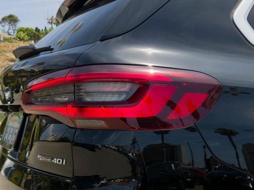 Jet Black 2023 BMW X5 sDrive40i