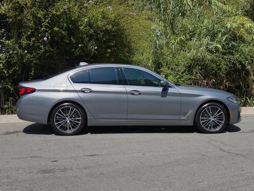 2023 BMW 540 i