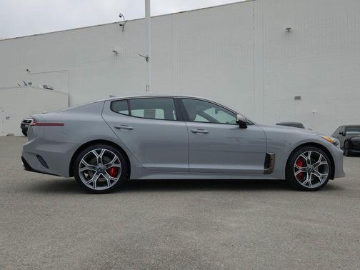 Ceramic Silver 2020 Kia Stinger GT2