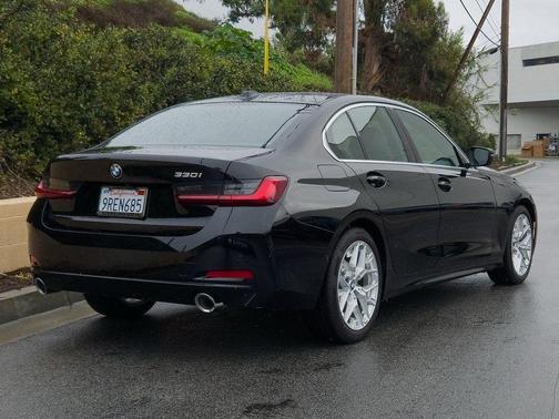 2025 BMW 330 i