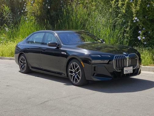 2024 BMW i7 M70