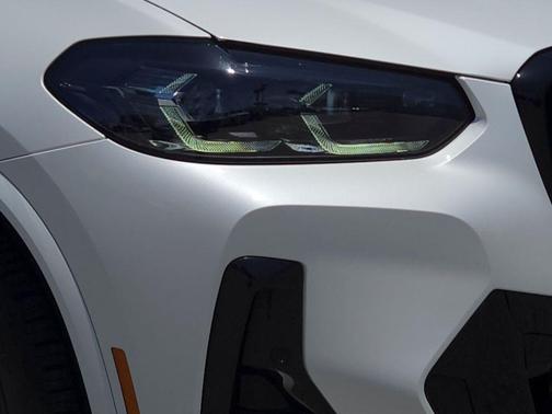 Mineral White Metallic 2023 BMW X3 sDrive30i