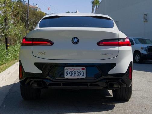 2024 BMW X4 xDrive30i