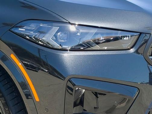 Black Sapphire Metallic 2026 BMW X5 M Competition