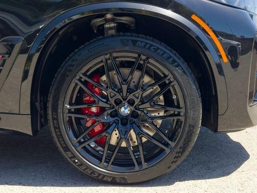 Black Sapphire Metallic 2026 BMW X5 M Competition