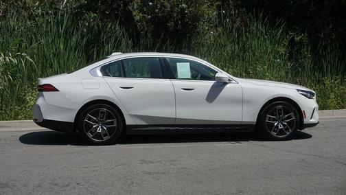 2024 BMW i5 eDrive40