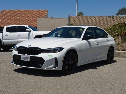 Alpine White 2023 BMW 330e 330e