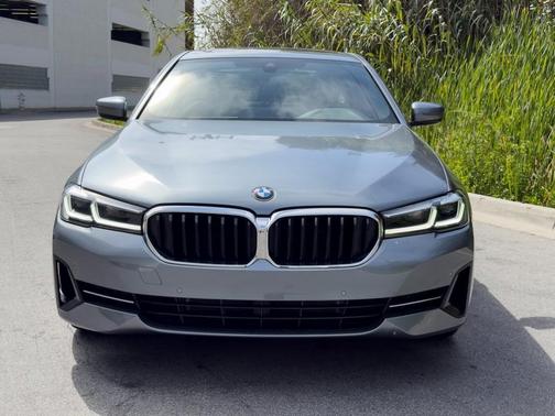 2022 BMW 530 i xDrive