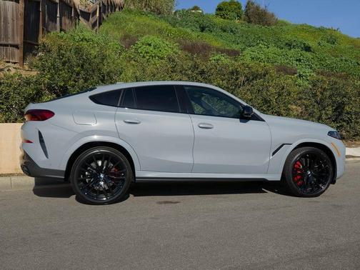2026 BMW X6 M60i
