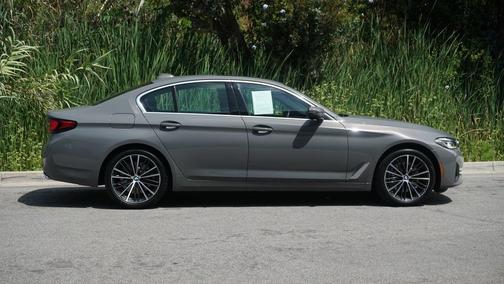 2022 BMW 540 i