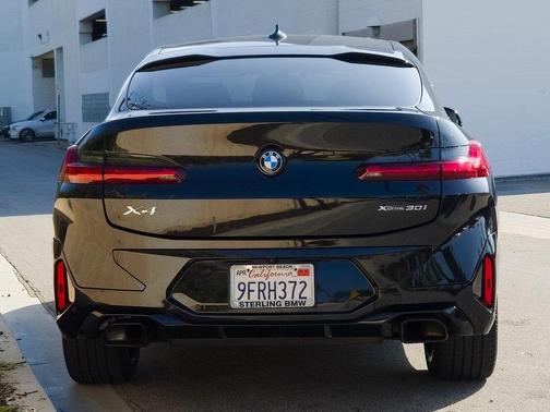2023 BMW X4 xDrive30i